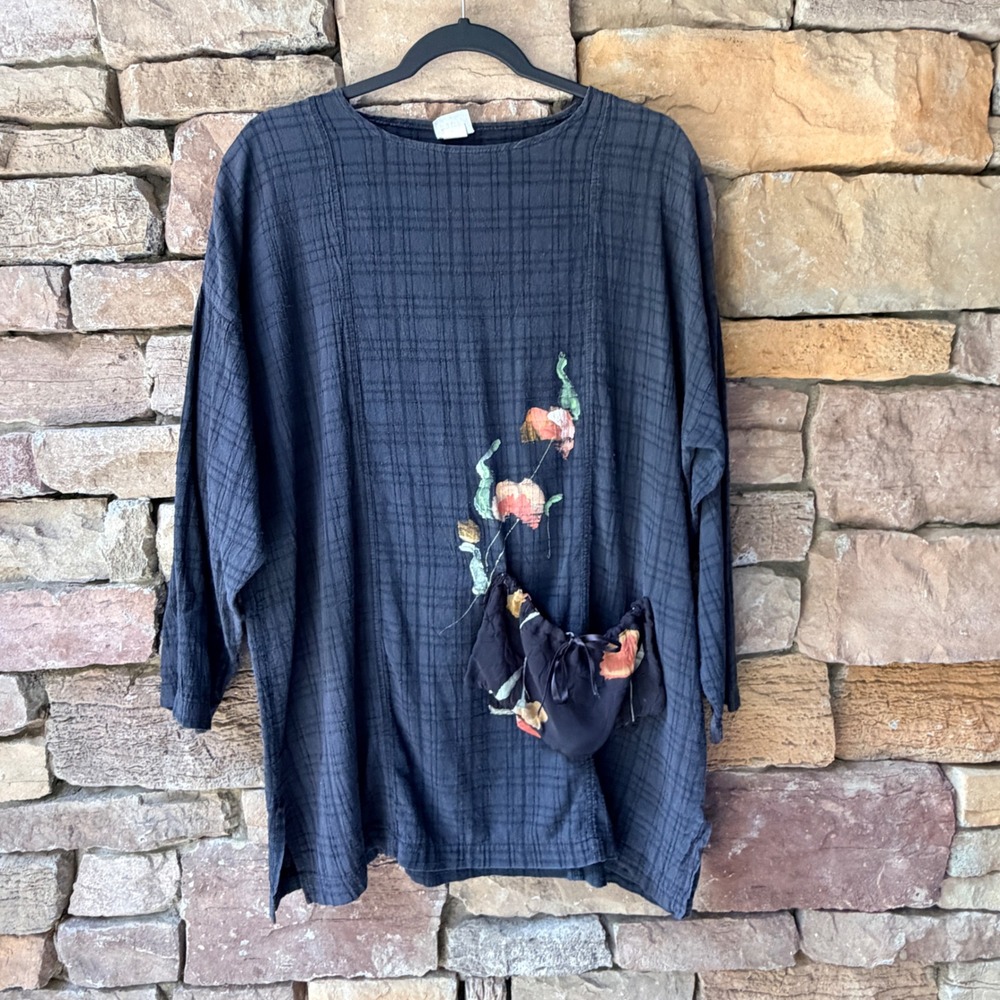 Odile Women M Tunic Top Black Textured Grid Floral Pocket Lagenlook Art to Wear
